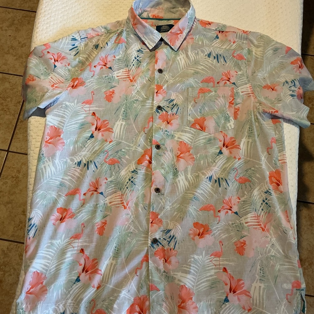 Light Blue Floral Short-Sleeve Button-Down Shirt